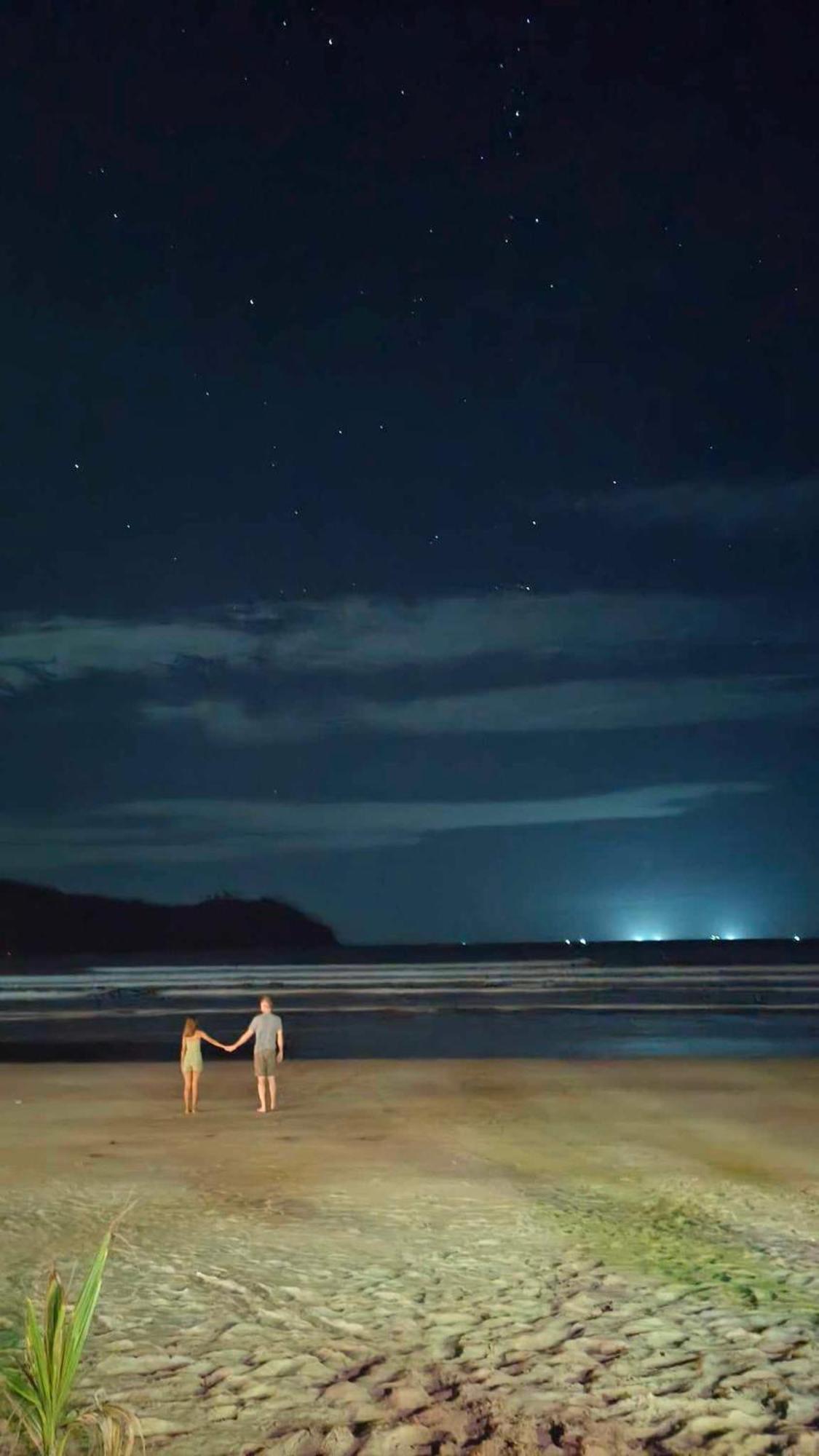 8 Star Paradise * Locaroc